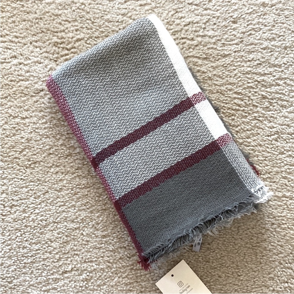 Plaid Blanket Scarf/Wrap - Picture 4 of 5